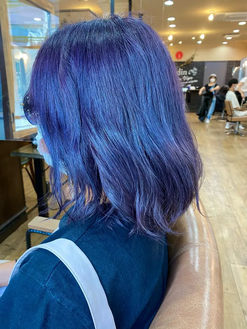 ミディアム カラー ブルーカラー バイオレットカラー カット ヘアカラー トリートメント 特殊カラー特化 ✂️SHIAN フジのヘアスタイル