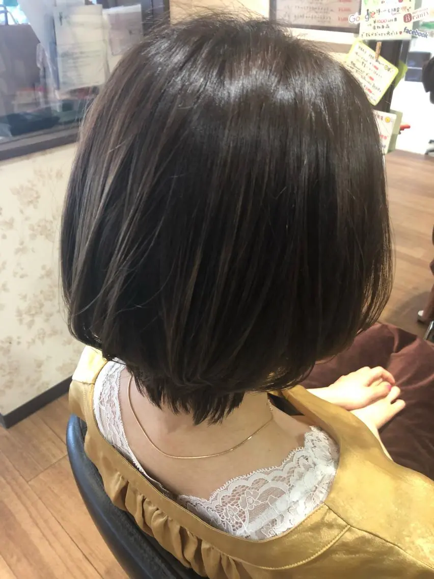 ショート ショートボブ ボブ ショートヘア ヘアカラー 高石 かおりのヘアスタイル