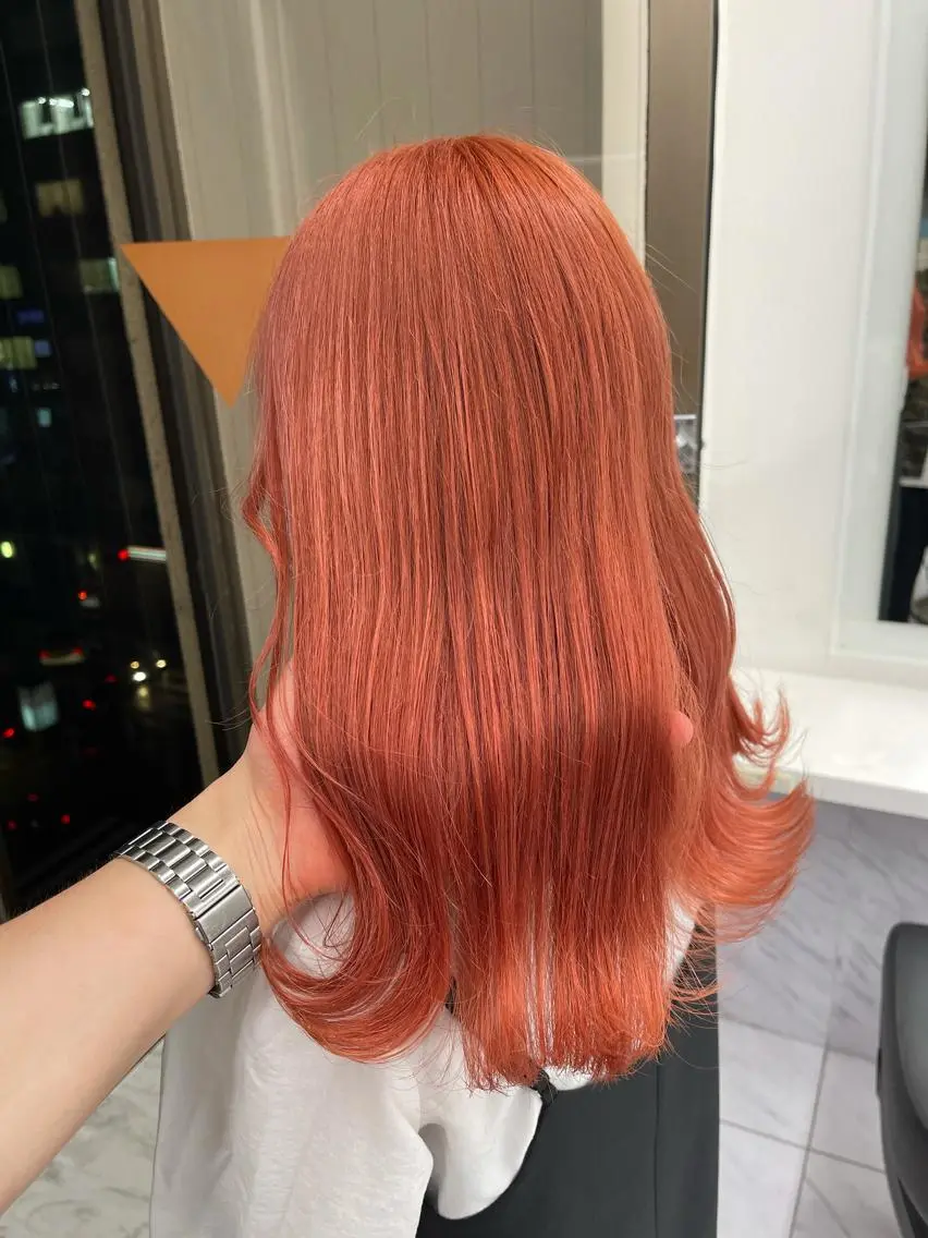 カラー カット ヘアカラー トリートメント ハイトーン×レイヤー カットTAKUMIのヘアスタイル
