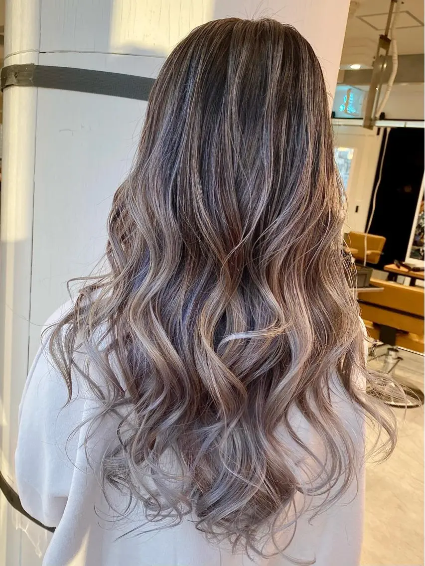 ロング カラー バレイヤージュ ブリーチ ケアブリーチ ダブルカラー ハイライトカラー welring hair salonのヘアスタイル
