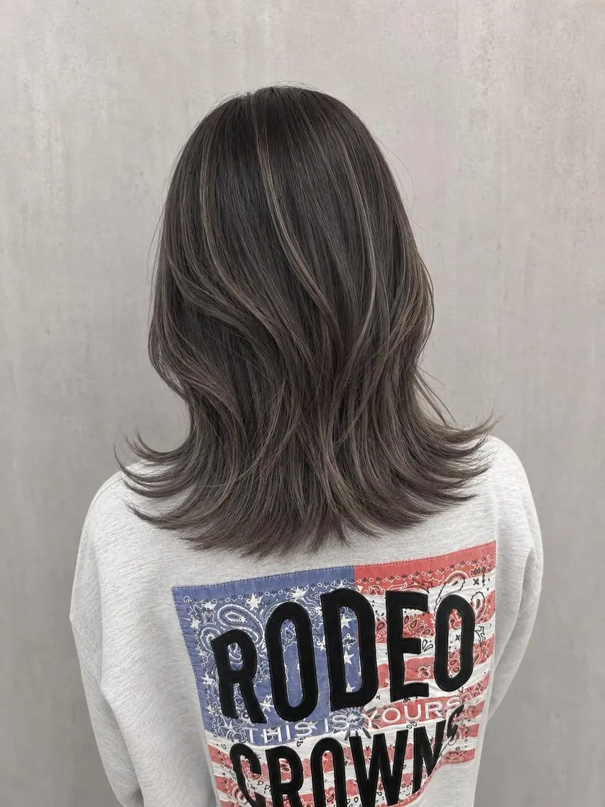 ミディアム Moe 🐈⬛のヘアスタイル