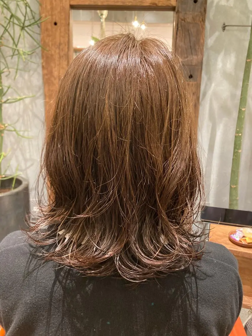 ミディアム カラー パーマ 大方 いくみのヘアスタイル