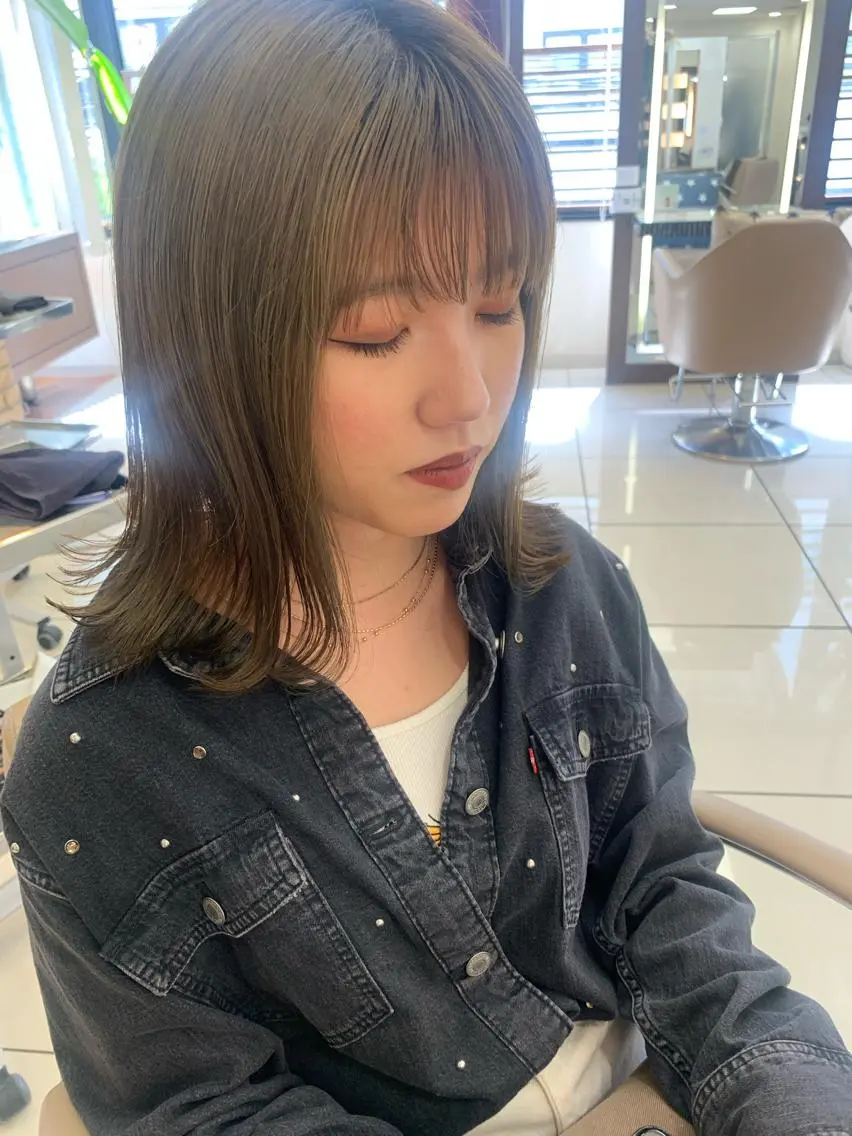セミロング 羽エクステ🪽 🤍まき🤍のヘアスタイル