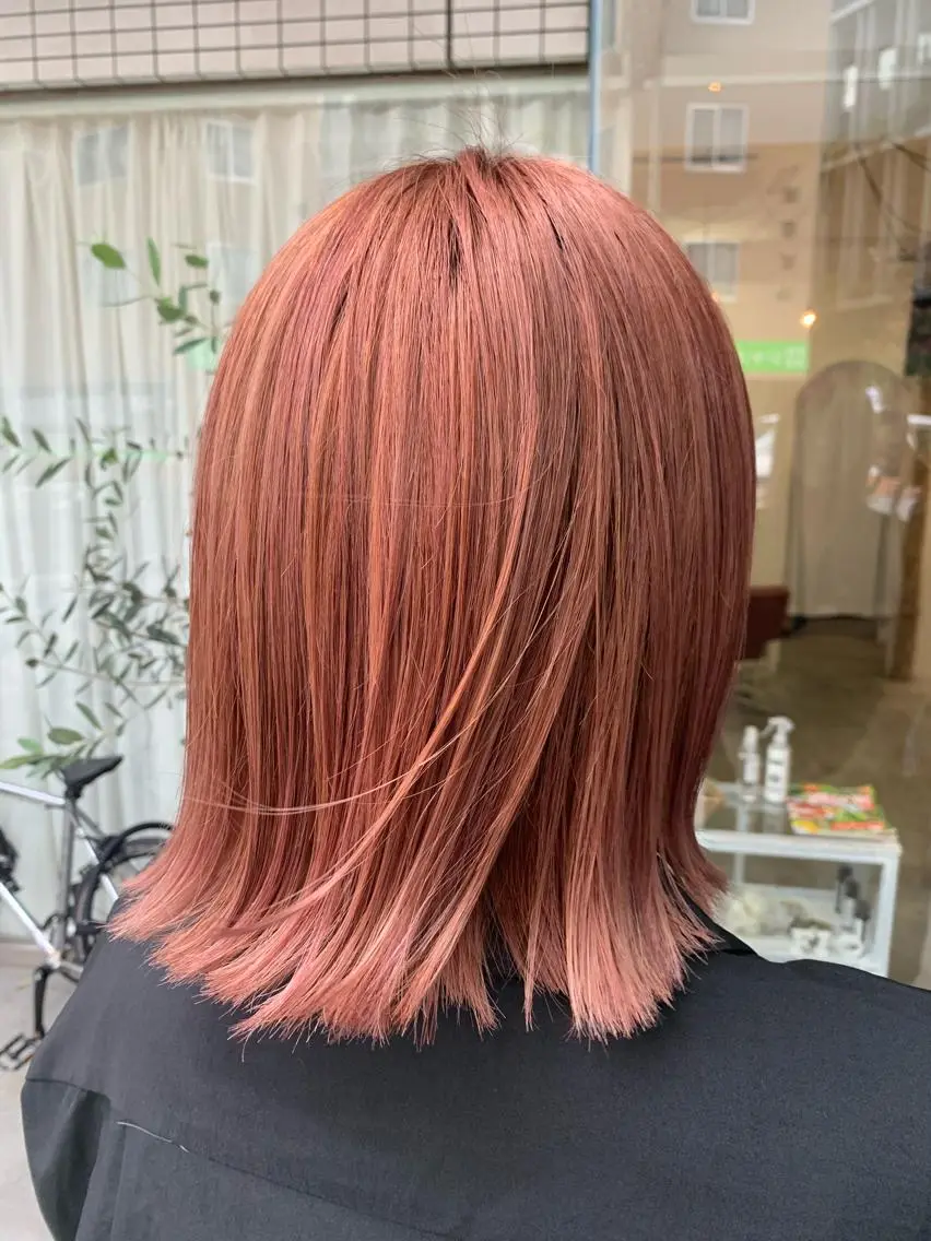 ミディアム カラー ブリーチ fio マナミのヘアスタイル