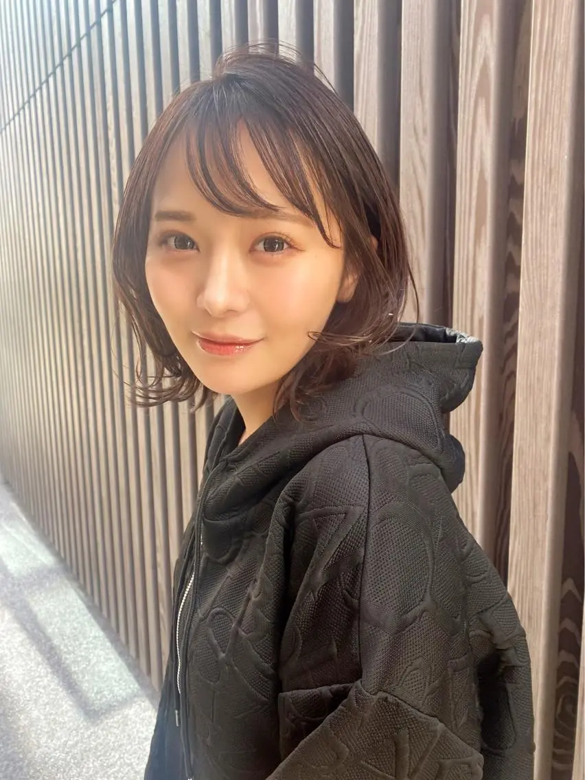 ミディアム ミディアムレイヤー レイヤーカット カット ヘアカラー トリートメント ヘアセット ✨似合わせカラー 阿部賢✨のヘアスタイル