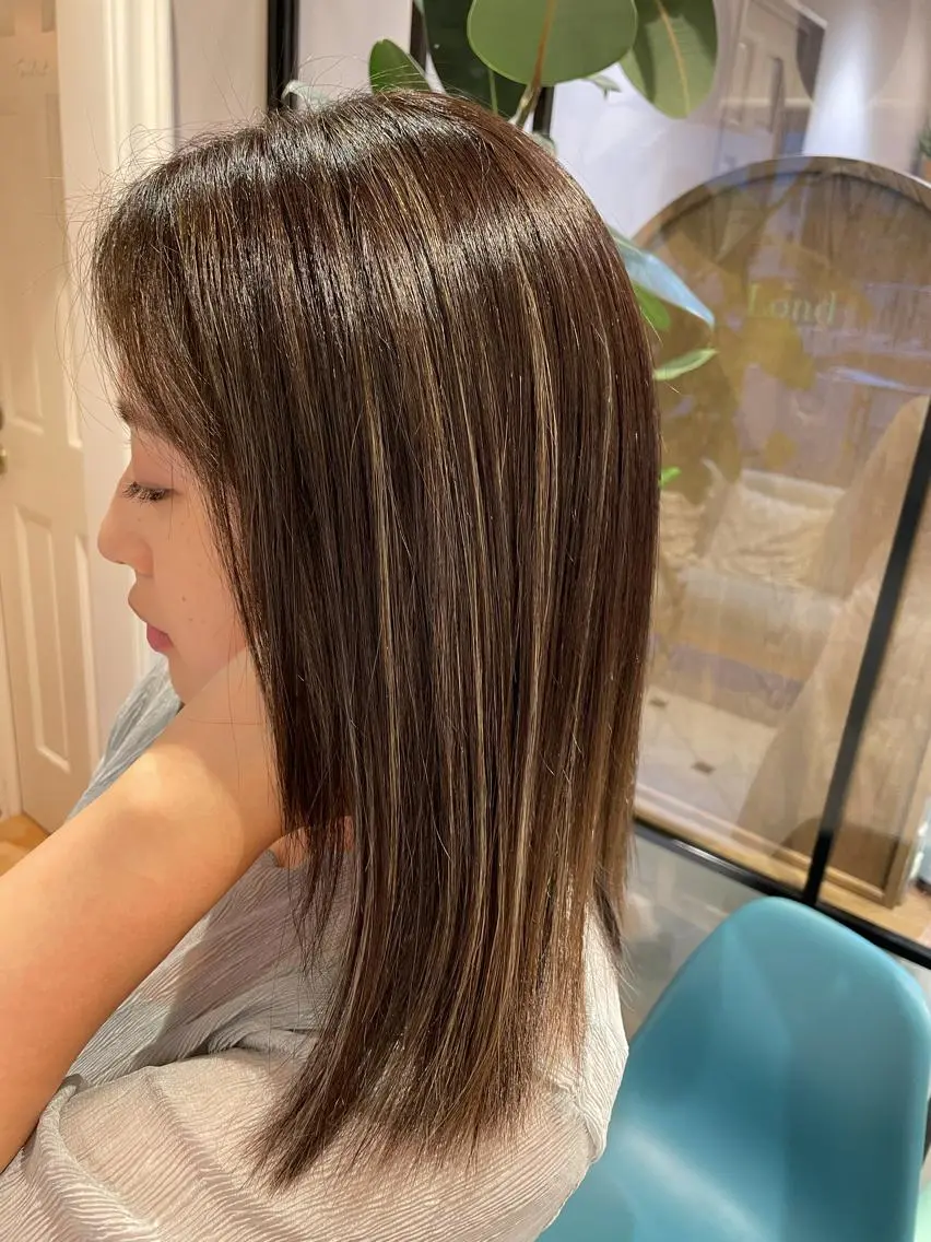 ミディアム カラー レイヤー🇰🇷小顔 見せ顔周り💕トモミのヘアスタイル