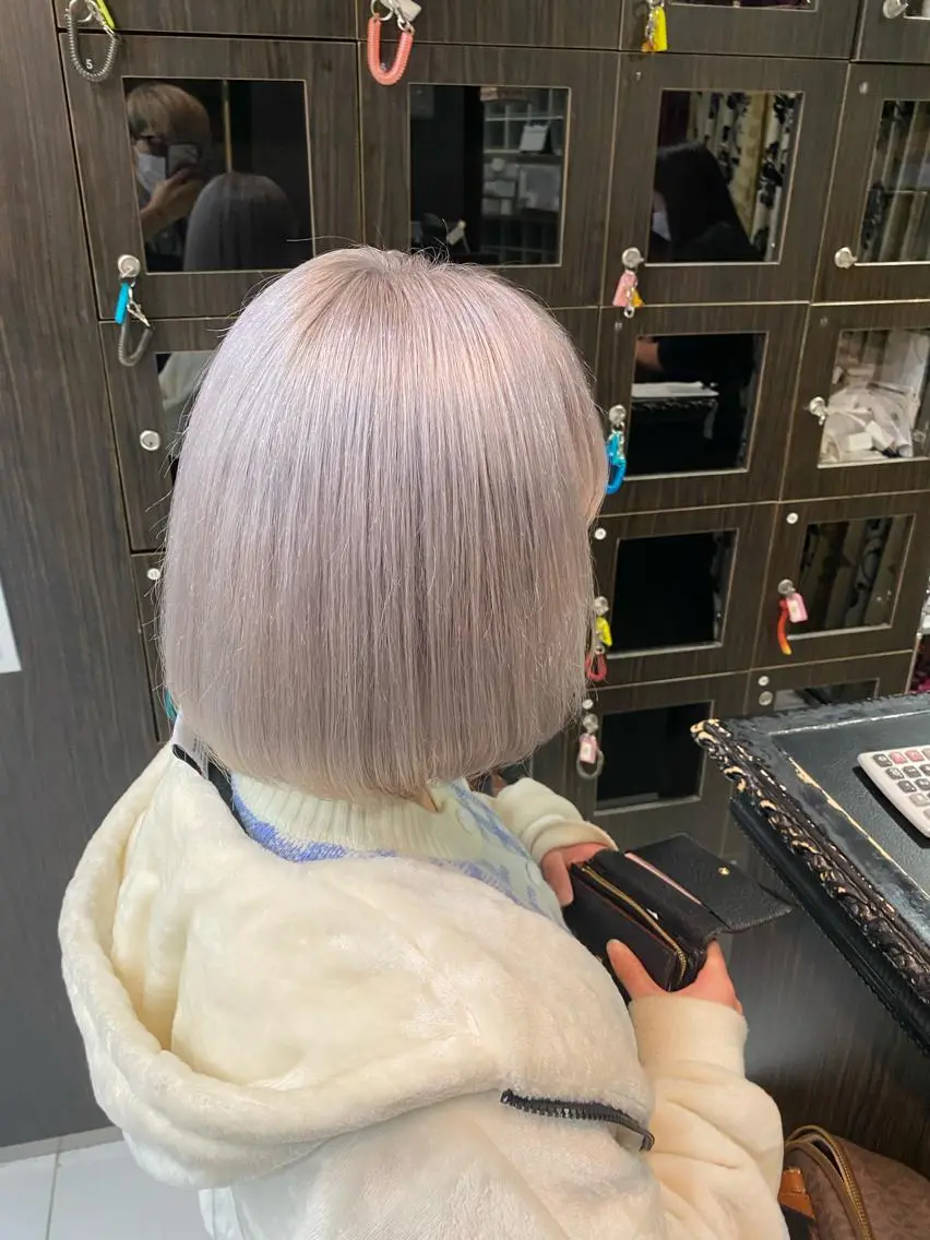 ショート グレージュ達人/赤み 消し/ブリーチ/岩崎のヘアスタイル