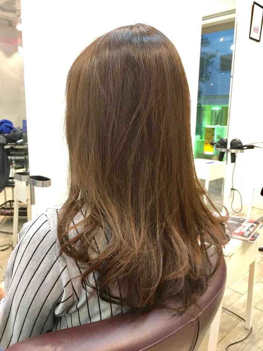 ロング カラー ブラウンカラー ナチュラルブラウン 中村 よしひでのヘアスタイル
