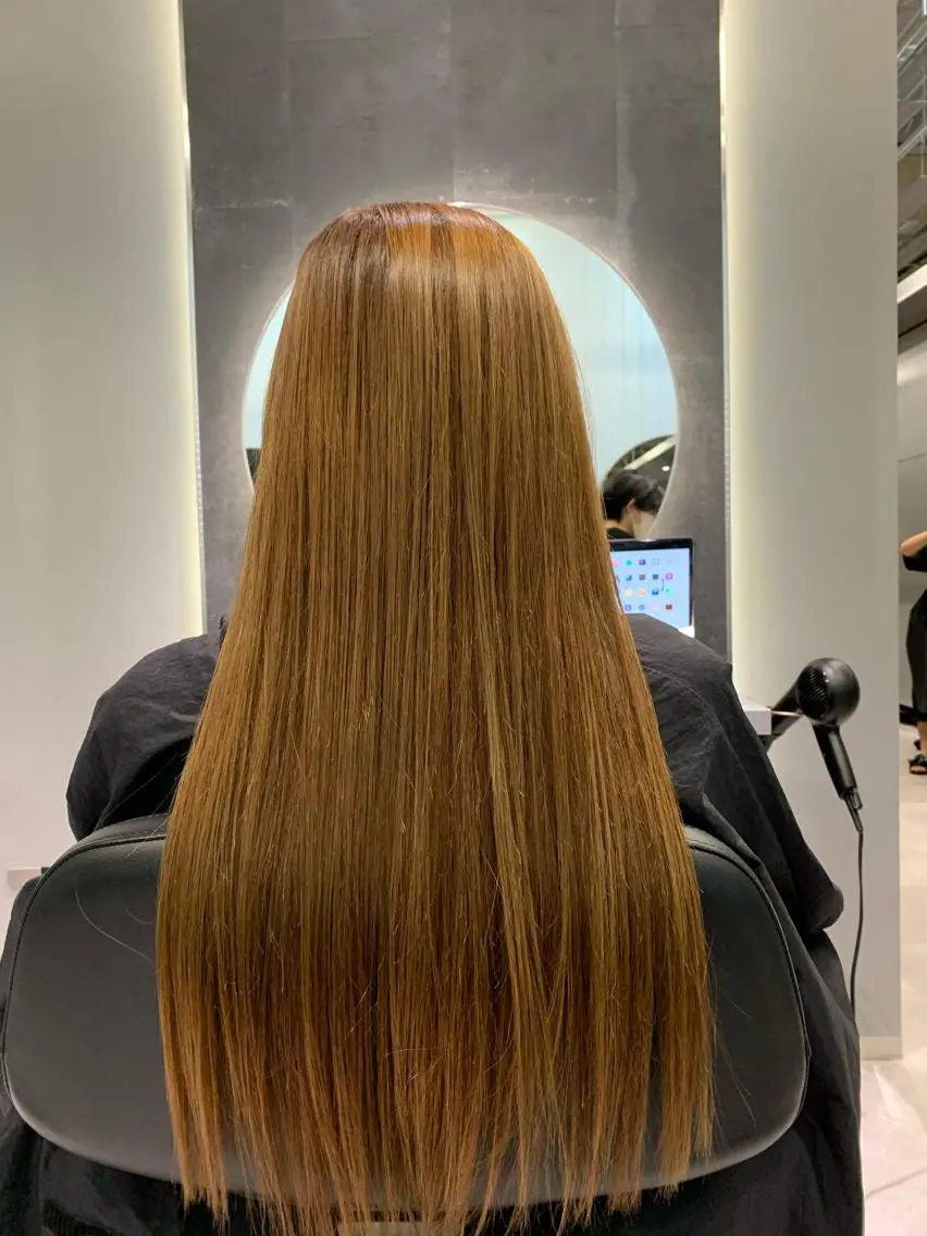 ロング カラー アディクシーカラー イルミナカラー トリートメント カット ヘアカラー トリートメント 髪質改善艶髪特化 二瓶 海人のヘアスタイル