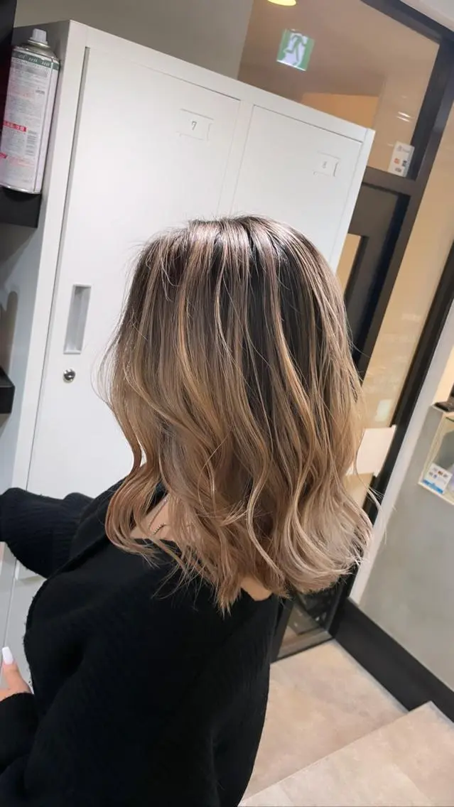 ショート カラー ヘアカラー トリートメント ヘアセット 難波ブリーチカラー 伊藤洋輝のヘアスタイル