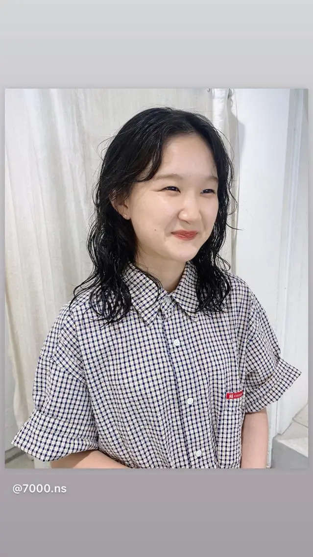 セミロング サトウ ナナのヘアスタイル
