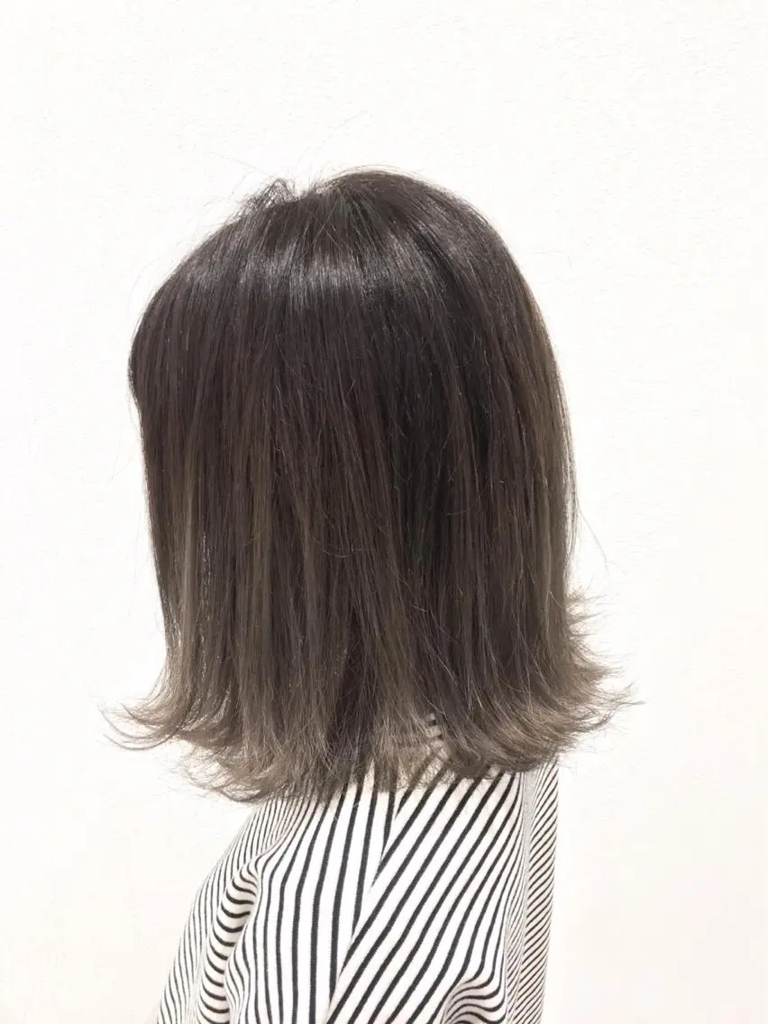 ミディアム 岸 保奈美のヘアスタイル