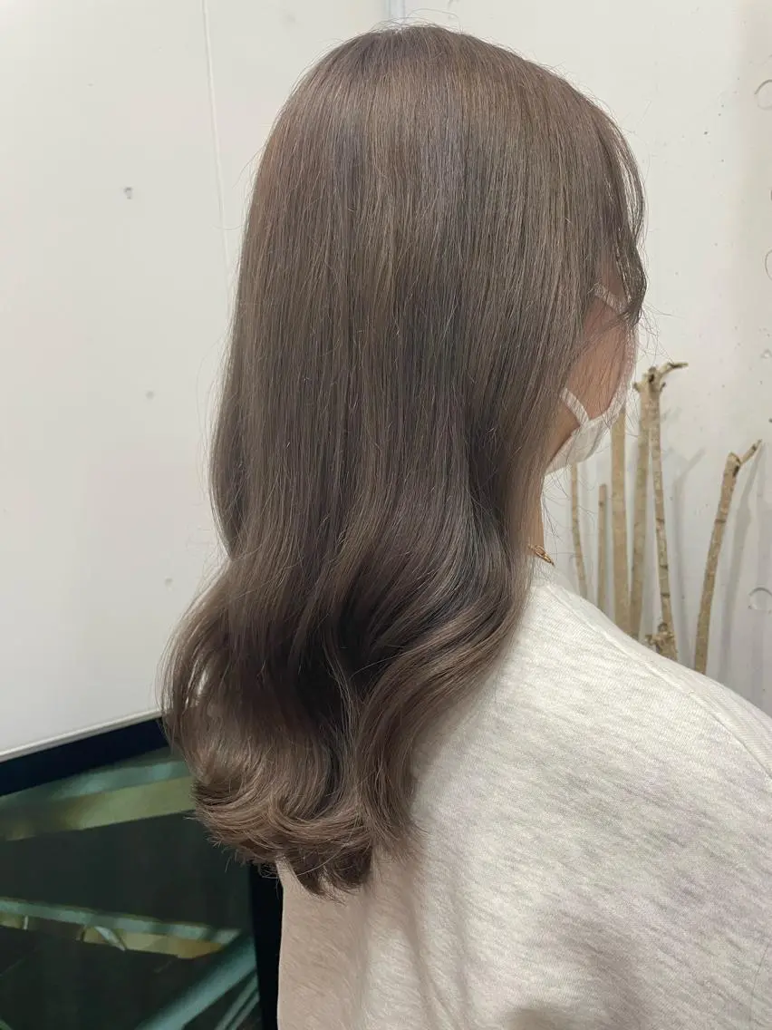 ロング カラー ヘアアレンジ ヘアカラー トリートメント hazuki🐈⬛ 透明感カラーのヘアスタイル