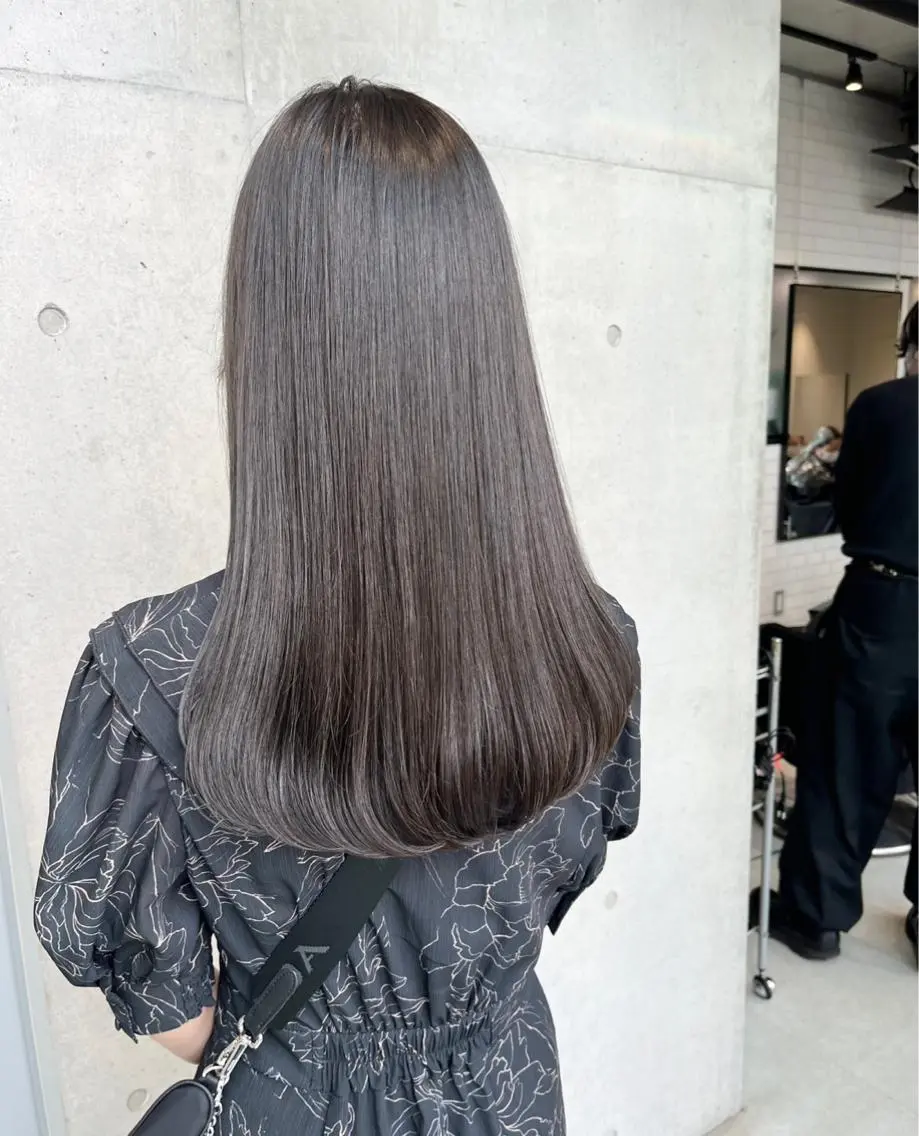 ロング カラー パーマ ヘアアレンジ カット ヘアカラー トリートメント 透明感/オリーブ/ グレージュ/YUKAのヘアスタイル