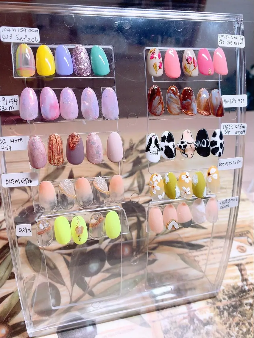ネイル miu miuのネイルデザイン