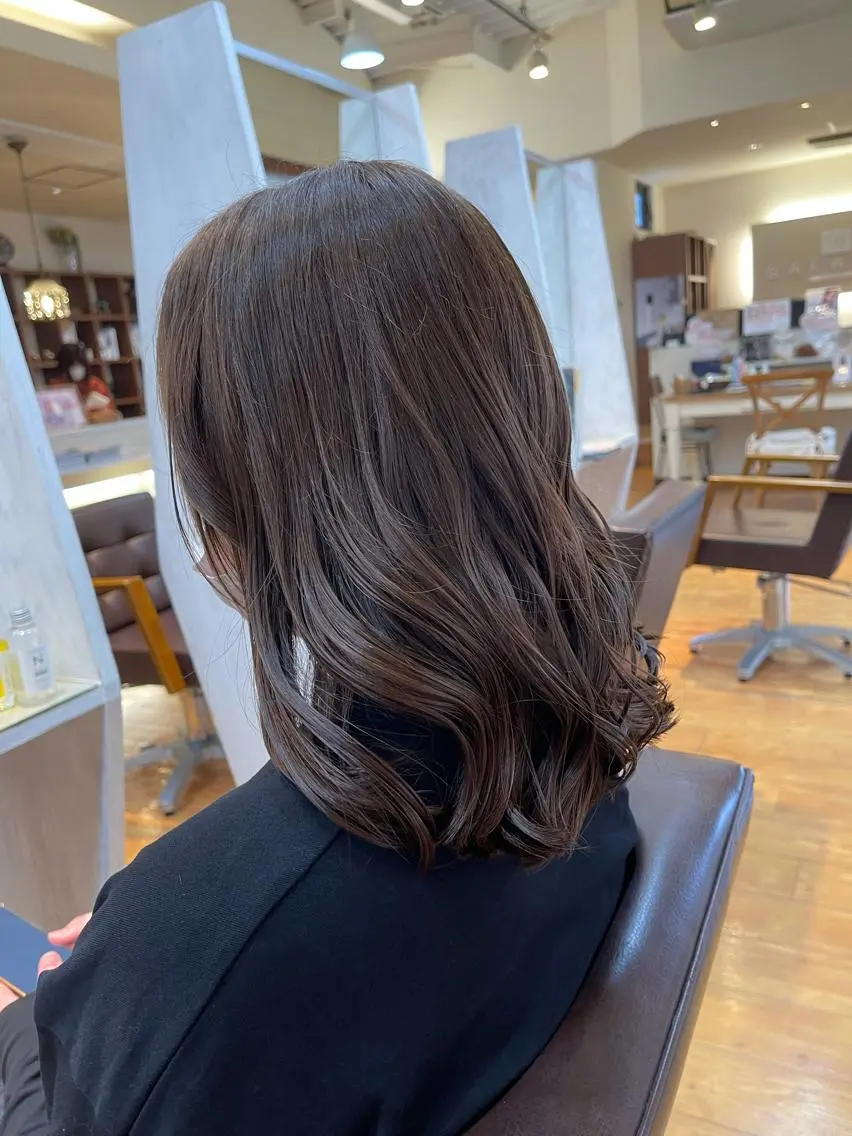 セミロング 梶谷 和希のヘアスタイル