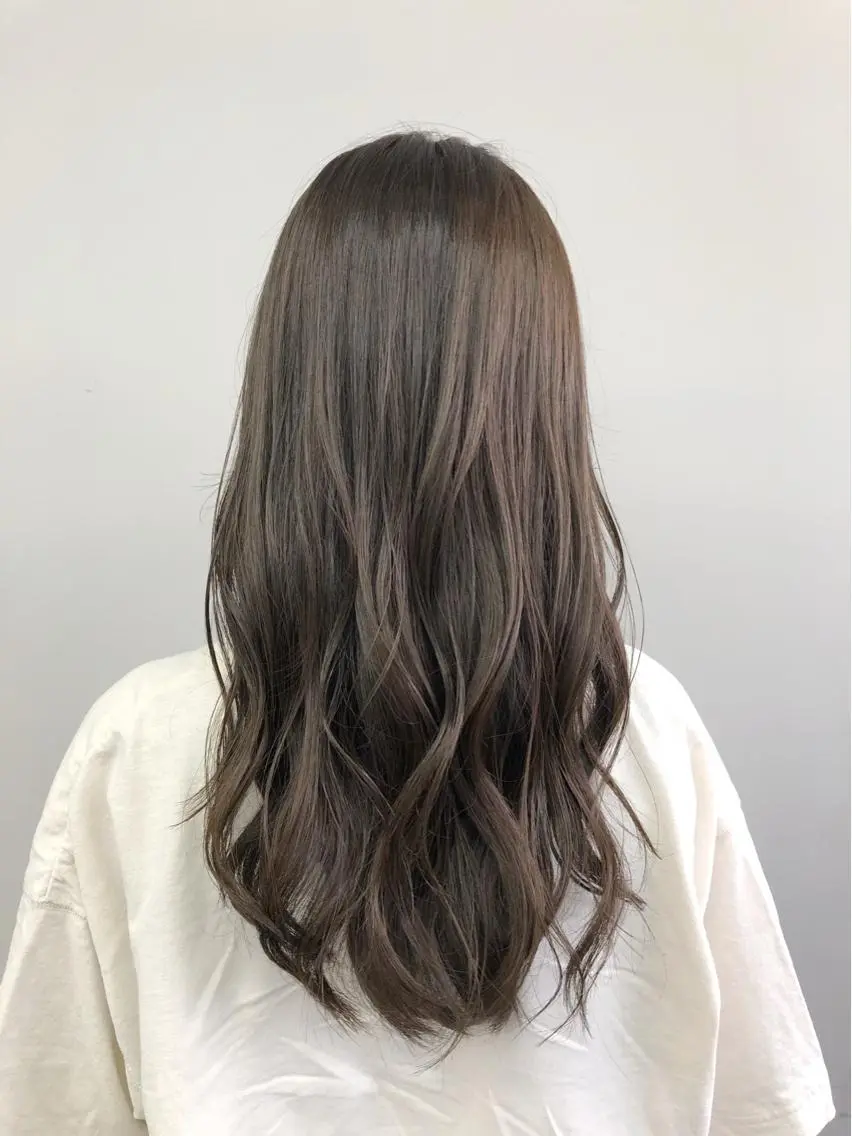 セミロング カラー アッシュ ベージュカラー 透明感カラー 代表 YUKI ☆のヘアスタイル