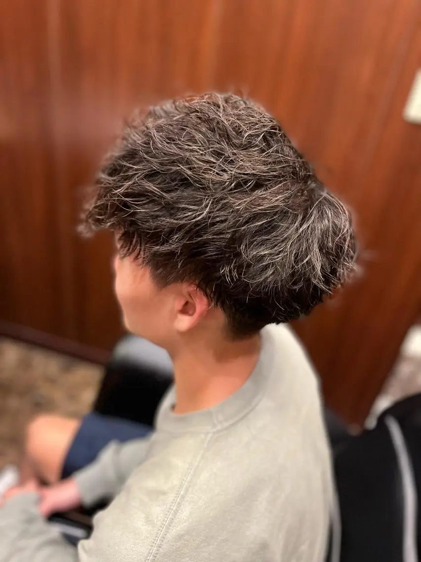 ミディアム 寺嶋 涼のヘアスタイル