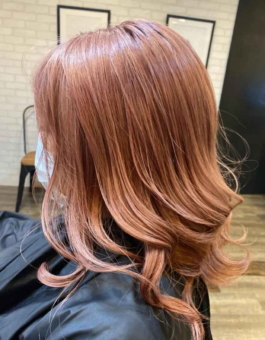 ミディアム 大久保寿高✨ なりたい色を叶える✨のヘアスタイル