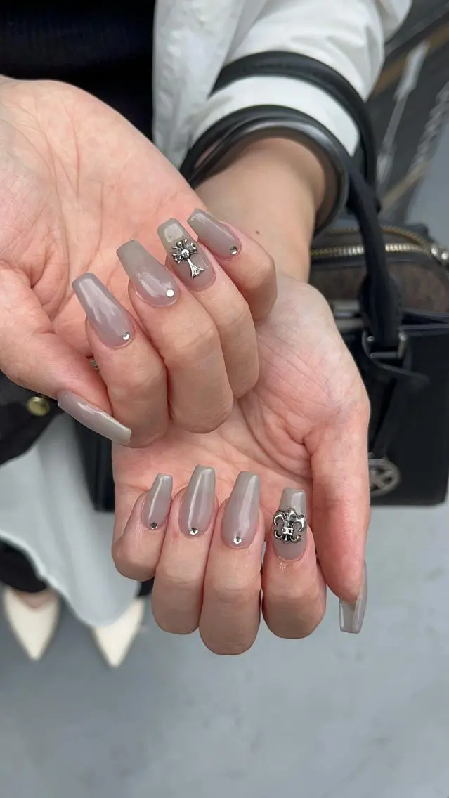 ネイル ハンドネイル IROHA Nail 矢掛萌子のネイルデザイン