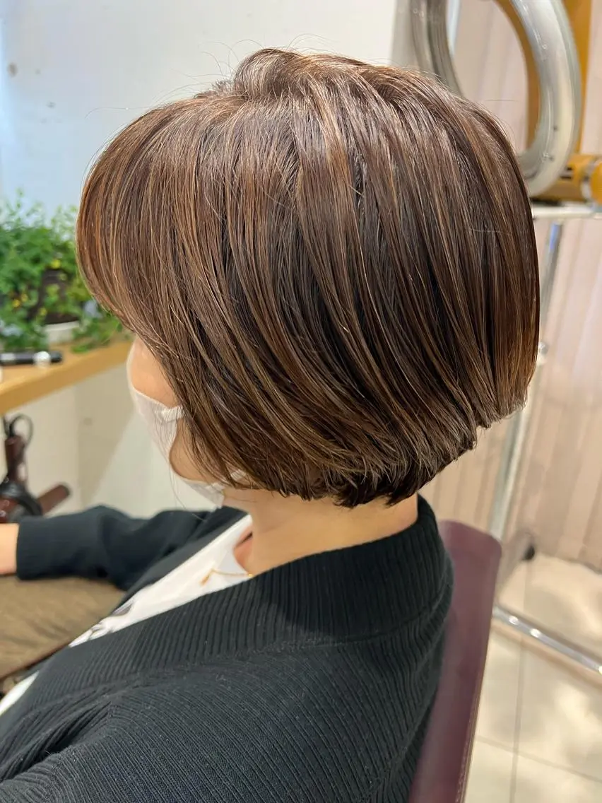 カラー ハイライトカラー カット ヘアカラー ヘッドスパ 秋山 聡子のヘアスタイル