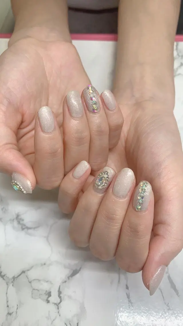 ネイル ハンドネイル はな💎ネイル ワンホン、長さ出しのネイルデザイン