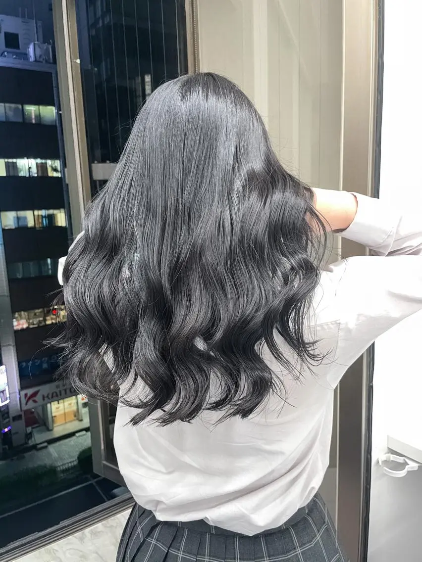 ミディアム カラー ヘアアレンジ 透明感×韓流ハイ トーン🫧RYUTAのヘアスタイル
