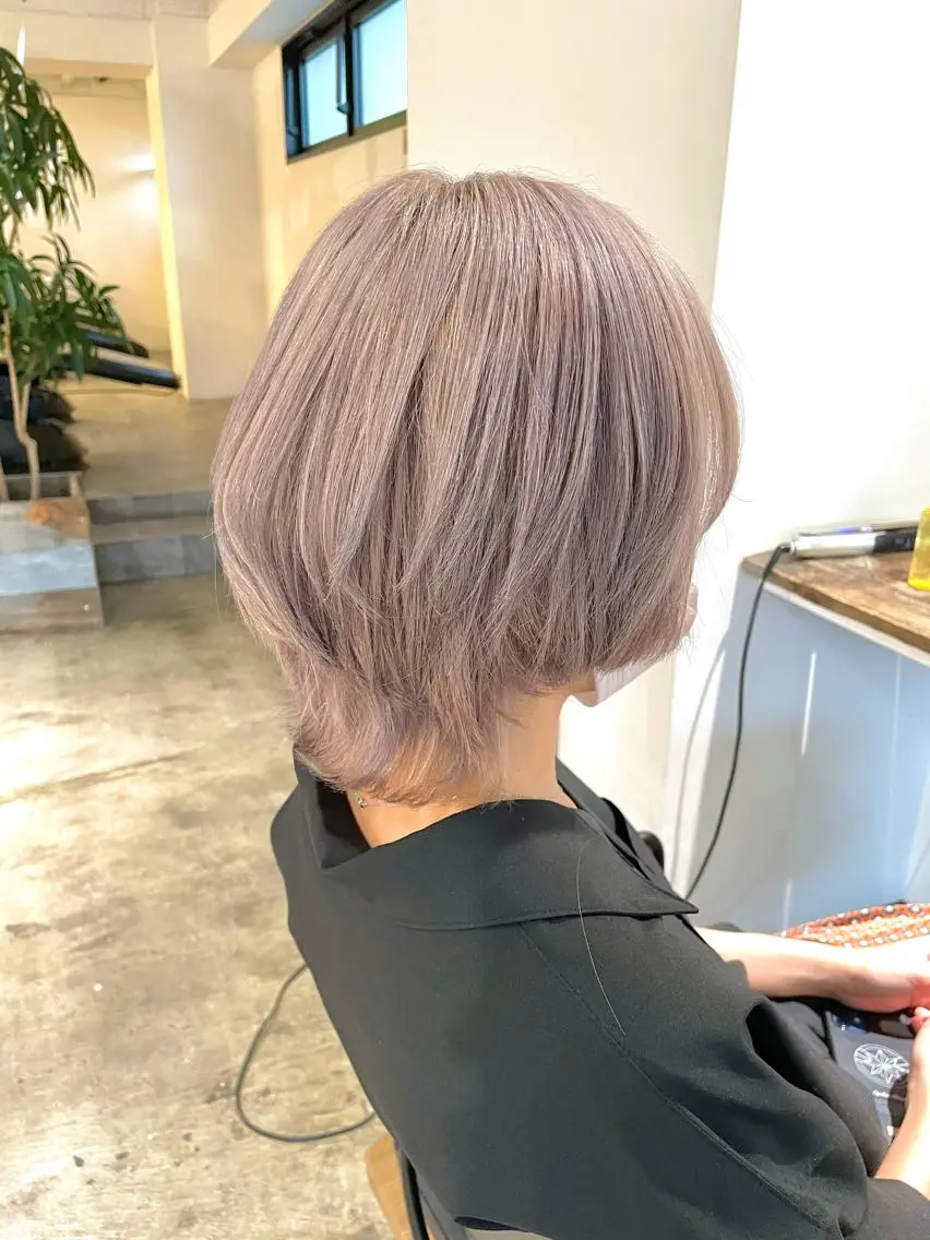 ショート カラー ブリーチ ブロンド ホワイトブロンド ✅ケアブリーチ✅ トヨオカ ノブヒデのヘアスタイル