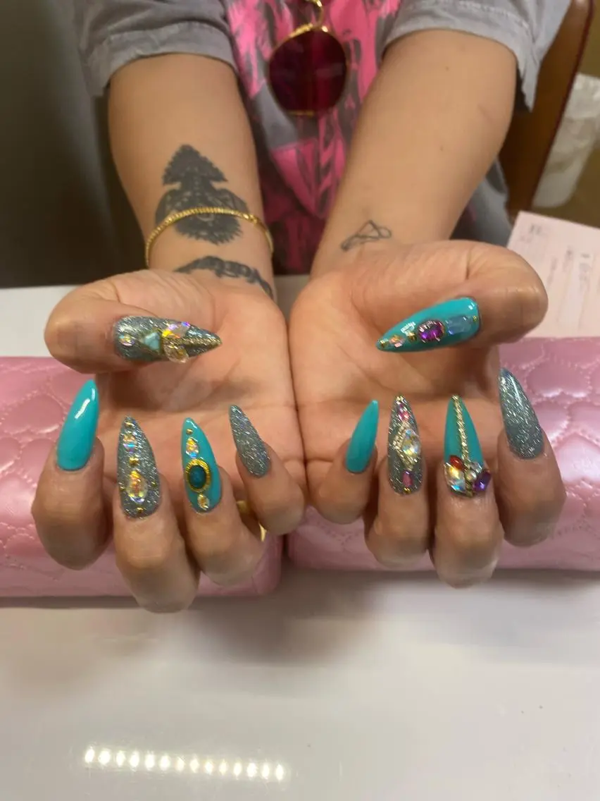 ネイル フラッシュネイル 個性派🌺推しネイル 💅💞hota🐇のネイルデザイン