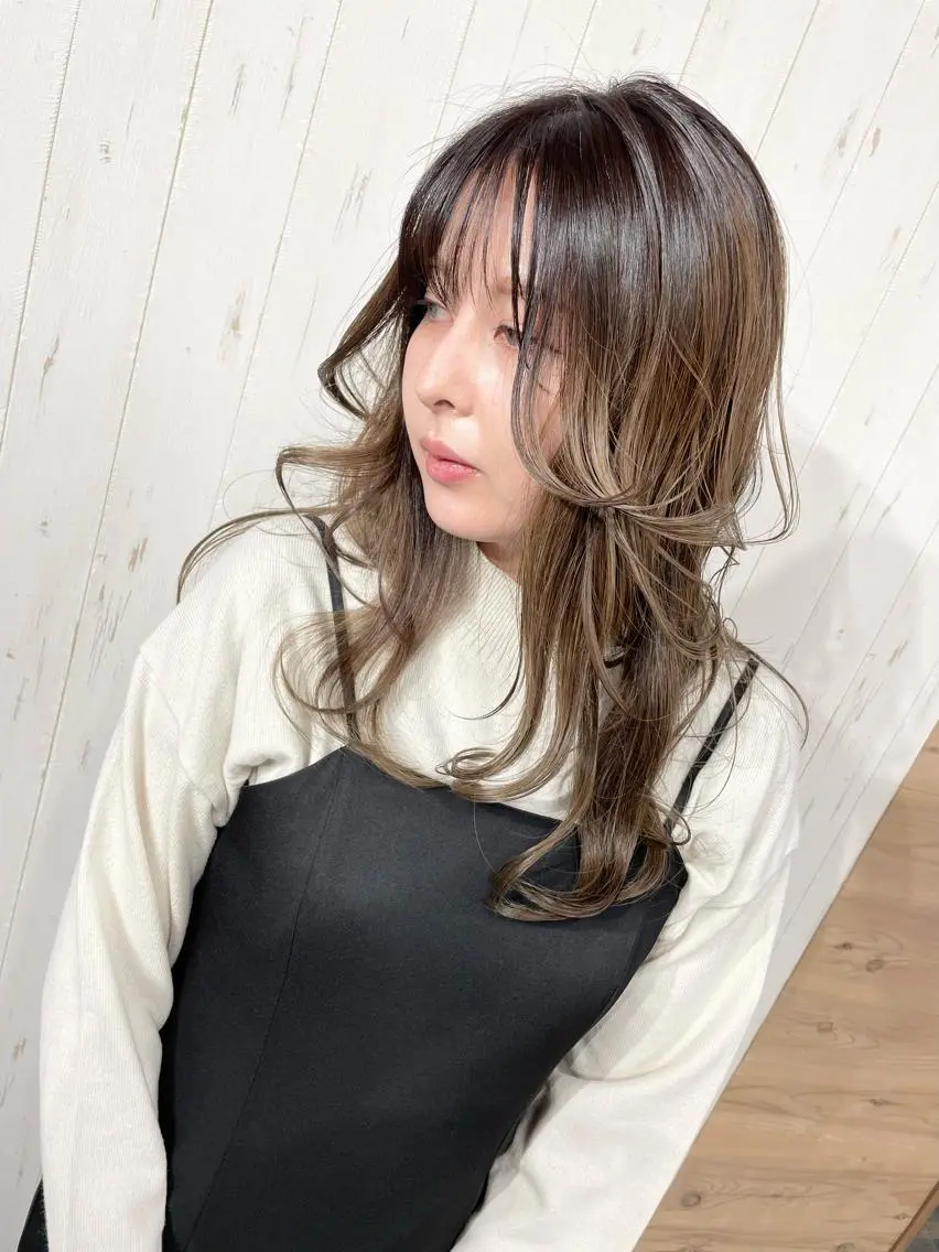 ロング 外国人風カラー ハイライト 韓国風ヘア レイヤーカット AN'TIA小作代表 ⭐︎kazuma⭐︎のヘアスタイル