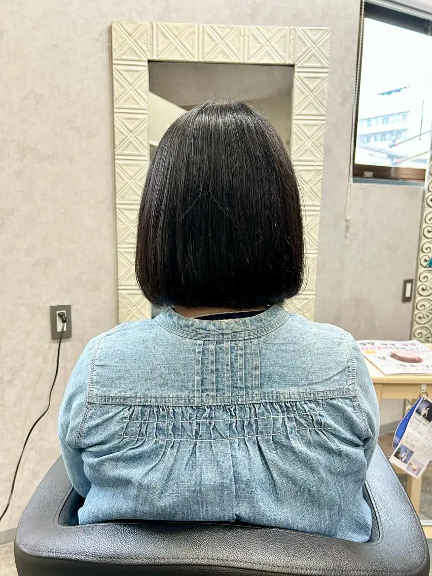 ミディアム ボブ giniro ホソミのヘアスタイル
