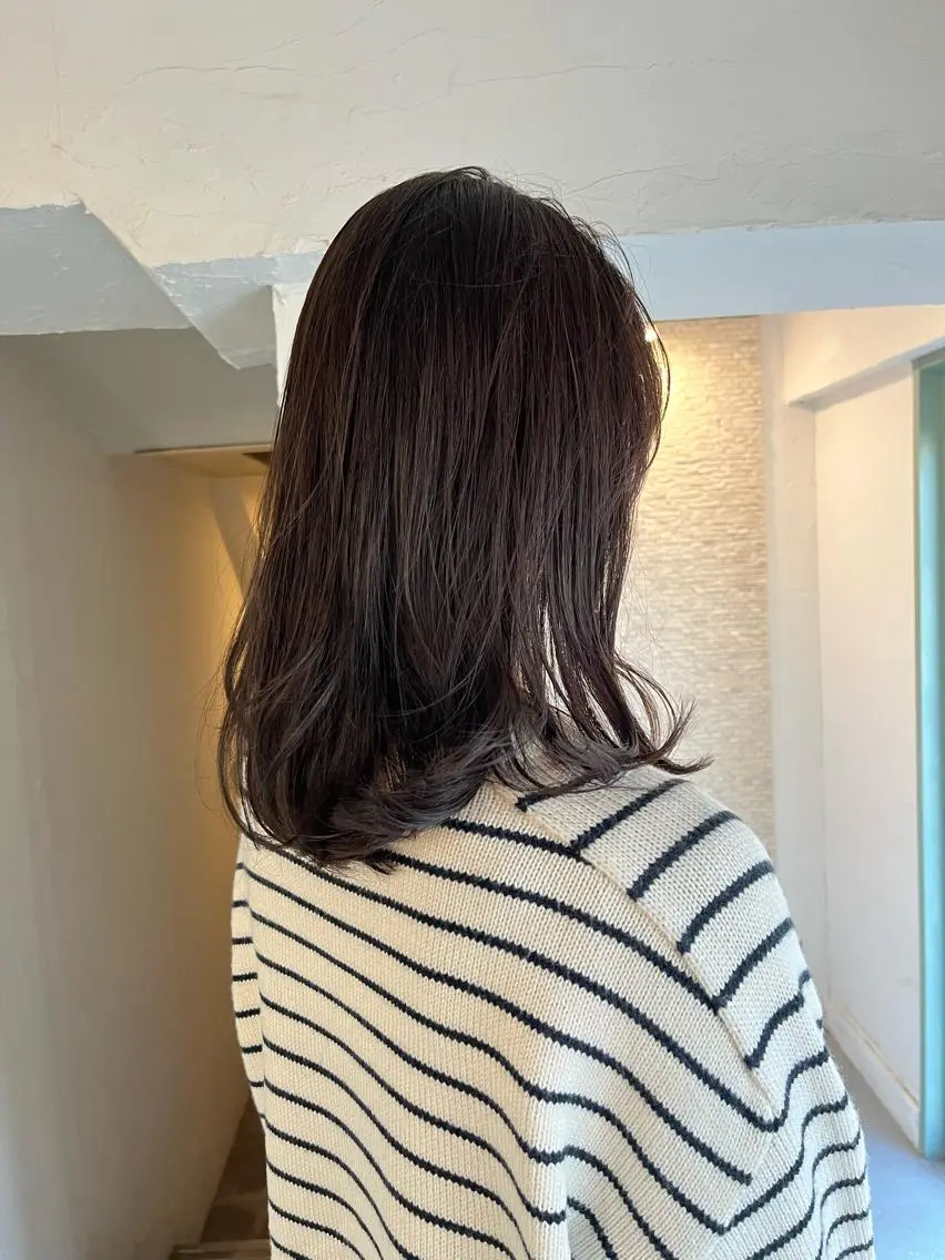 ミディアム カラー ヘアアレンジ アディクシーカラー アッシュ アッシュブラウン ベージュカラー 黒髪 眠れるヘッドスパ✨ chacoのヘアスタイル
