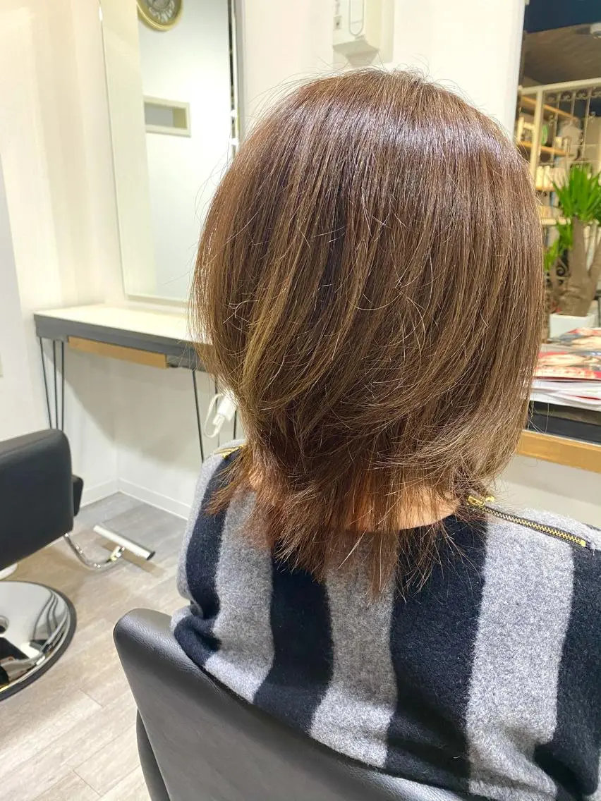 ミディアム カラー アディクシーカラー バレイヤージュ ブリーチ ケアブリーチ デザインカラー カット ヘアカラー 先着1名様限定 カット無料のヘアスタイル
