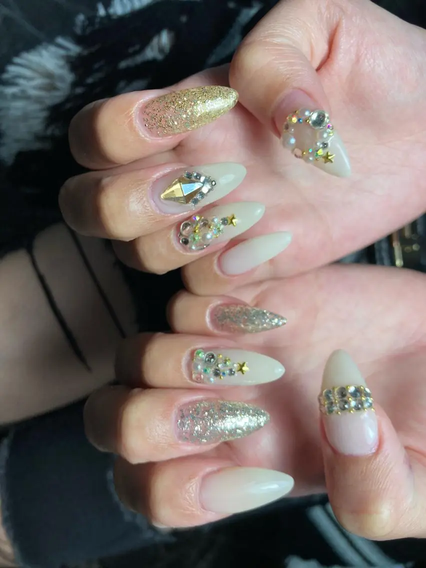 ロング ネイル ハンドネイル フットネイル ✴︎ Delightのネイルデザイン