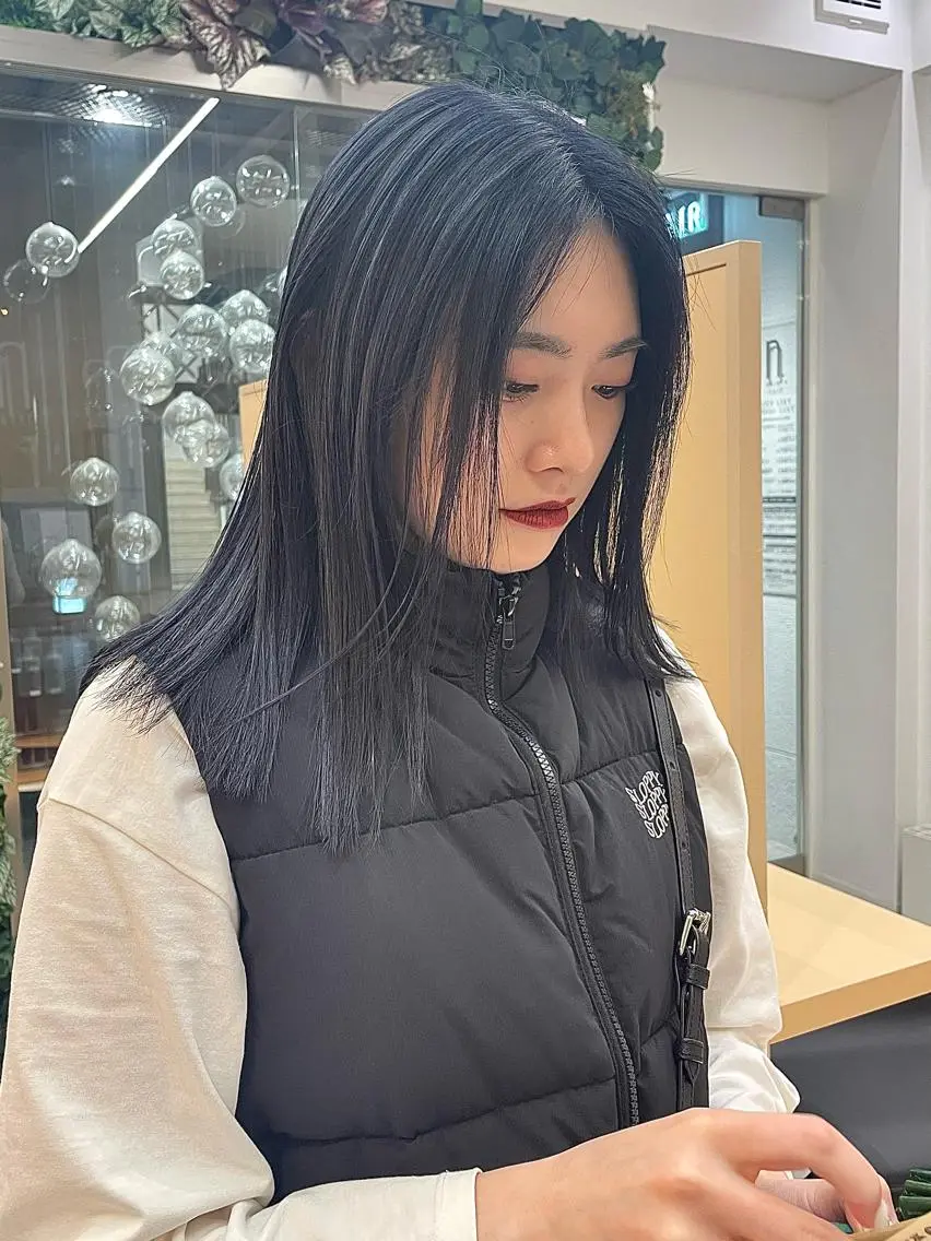 ミディアム 髙橋 かすみのヘアスタイル