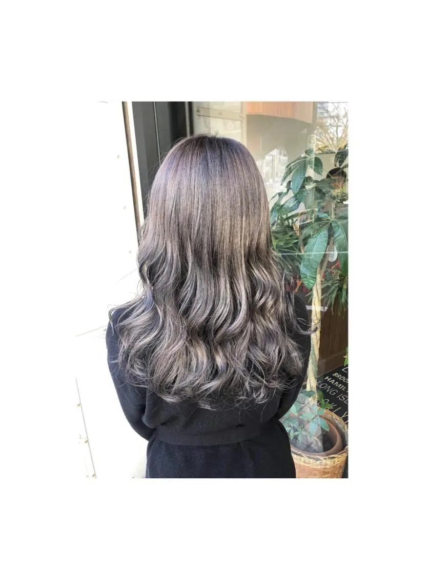ロング カラー あらい なつみのヘアスタイル