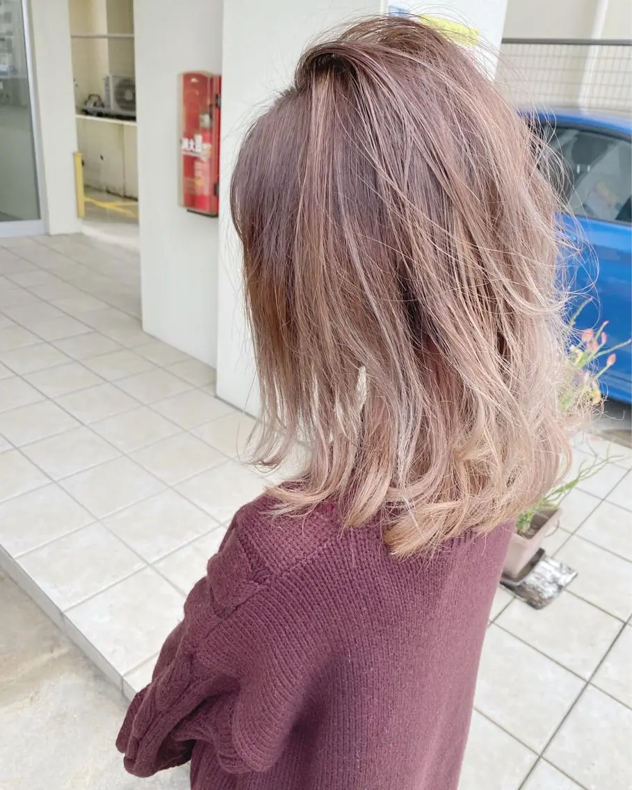 ミディアム カラー ベージュカラー ミルクティーベージュ カット ヘアカラー grand juteのヘアスタイル