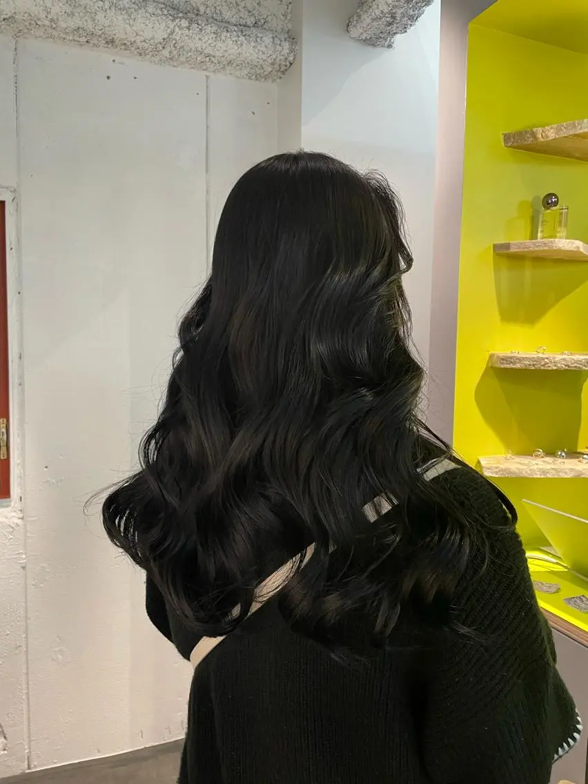 ロング カラー ヘアアレンジ 黒髪 ブルーカラー ブルーブラック 🎀透明感カラー 韓国ヘア🎀mahoのヘアスタイル