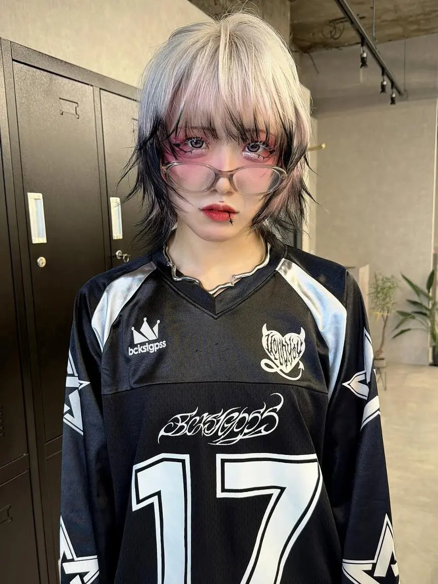 ミディアム カラー 黒髪 ブロンド ホワイトブロンド レイヤーカット ウルフカット カット ヘアカラー トリートメント ウルフレイヤー/ 中性ウルフ/タカハシのヘアスタイル
