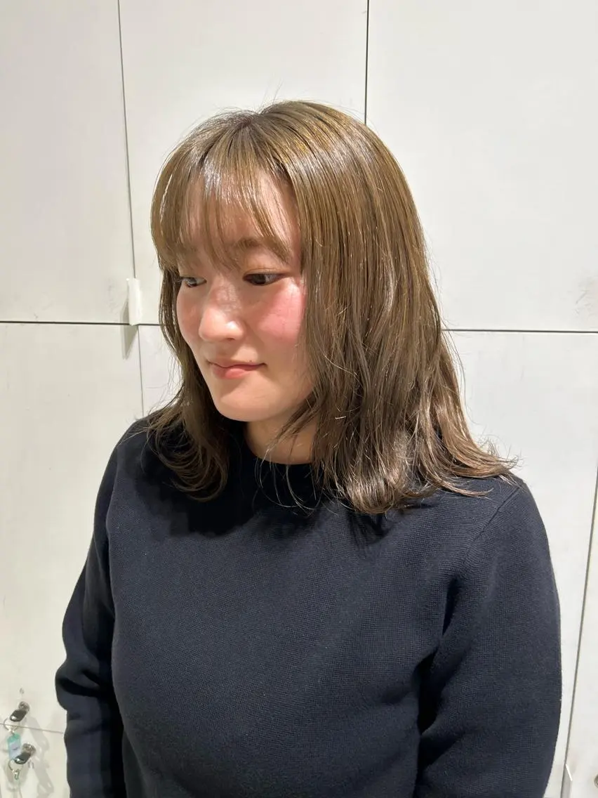 ミディアム ヘアカラー 透明感カラー🫧 nanohaのヘアスタイル