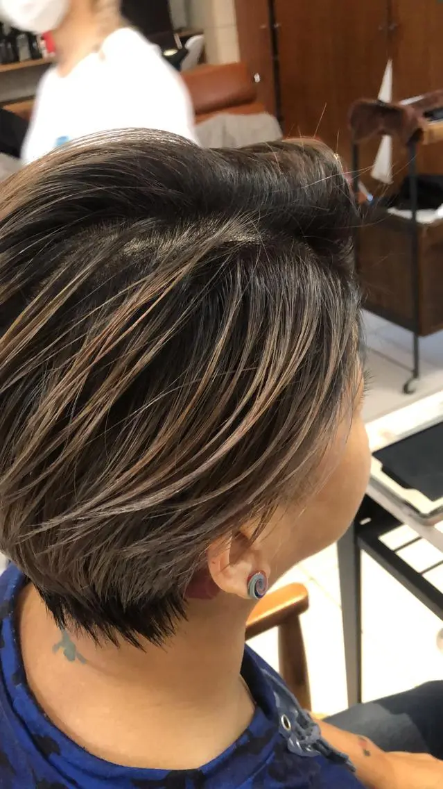 ショート レイヤーカット カット ヘアカラー ハイライトバレイヤー ジュ＆縮毛矯正✨櫻野のヘアスタイル