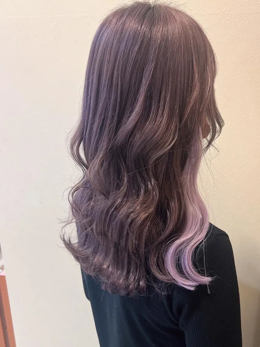 ロング カラー パーマ ヘアアレンジ ラベンダーカラー ラベンダーグレー バイオレットカラー シールエクステ専門店 Spira藤崎宮のヘアスタイル