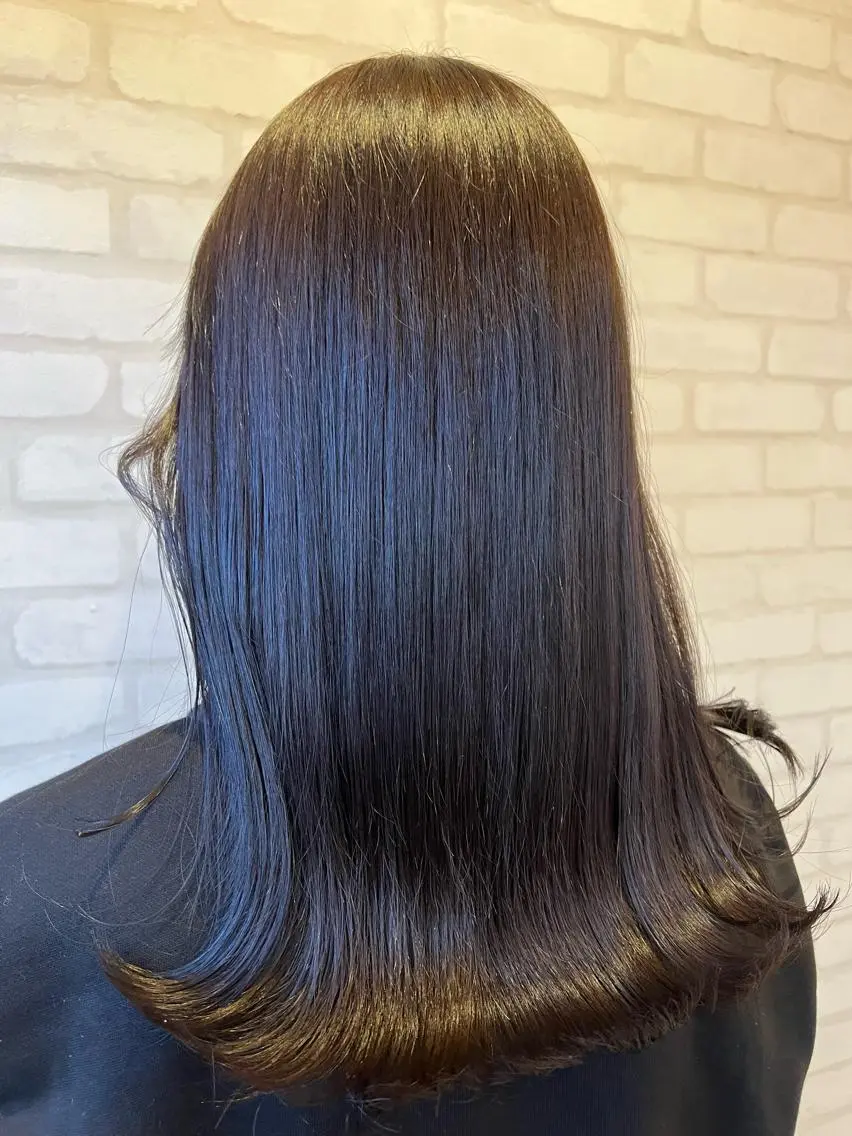 ロング カラー ヘアカラー 石崎 真維のヘアスタイル