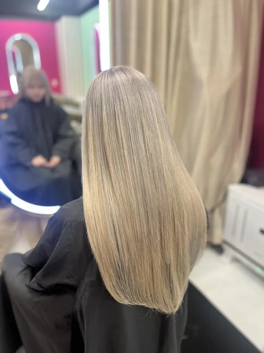 ロング カラー Reflet 新宿/プルエクステのヘアスタイル