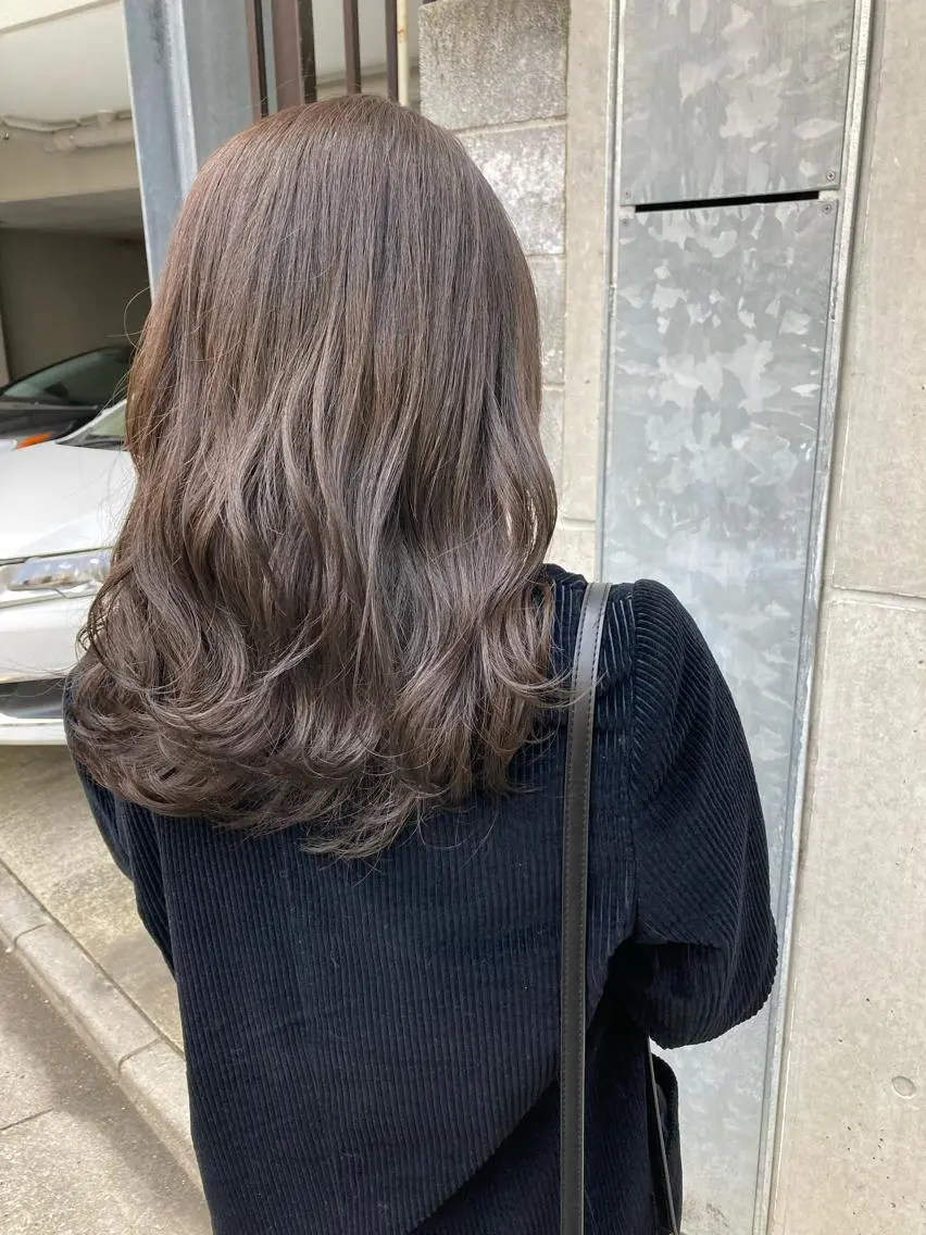 セミロング ヘアカラー トリートメント ✨色持ちの良い艶 カラー✨蟹江真世のヘアスタイル