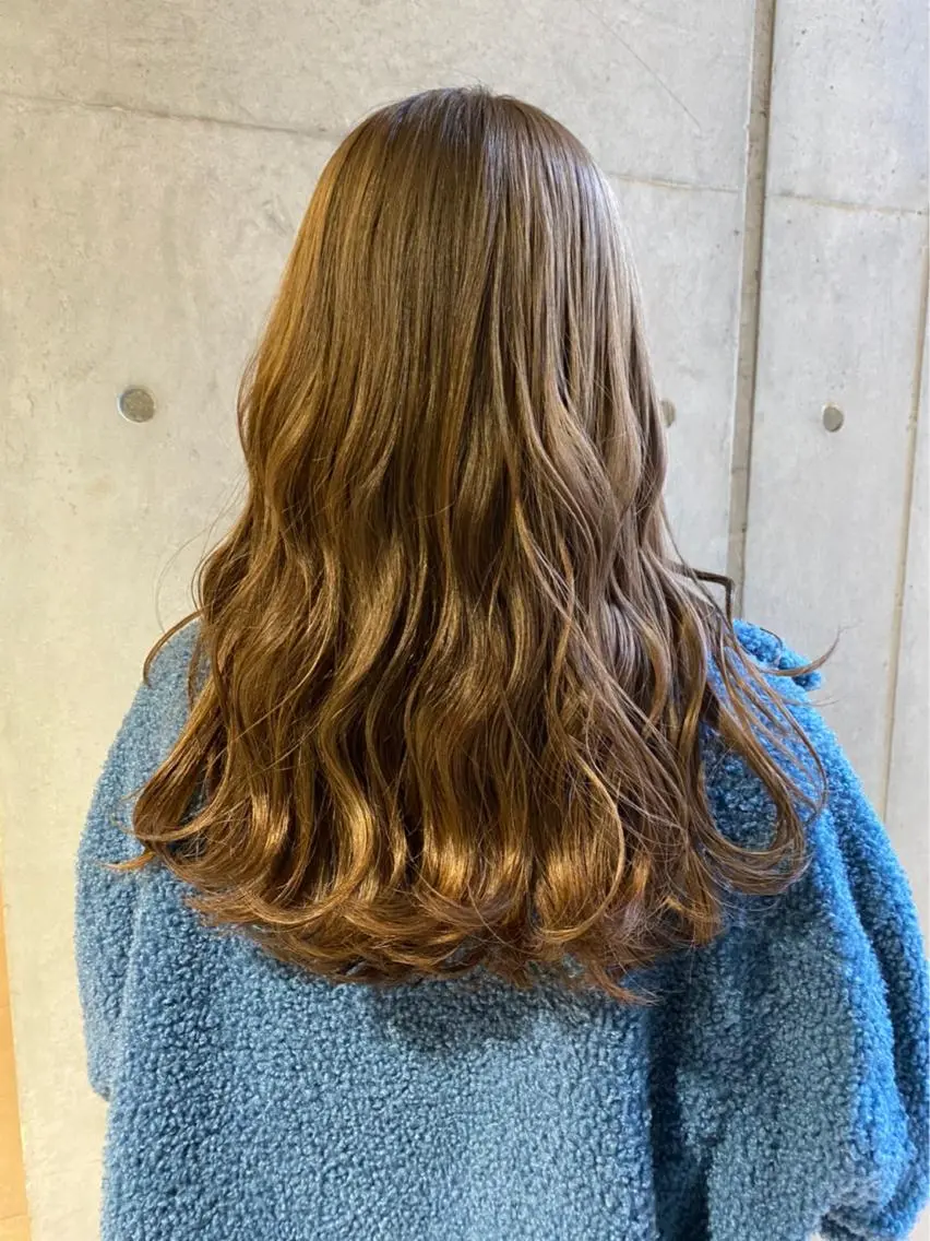 ロング なつめ🐶ショート ベージュカラーのヘアスタイル