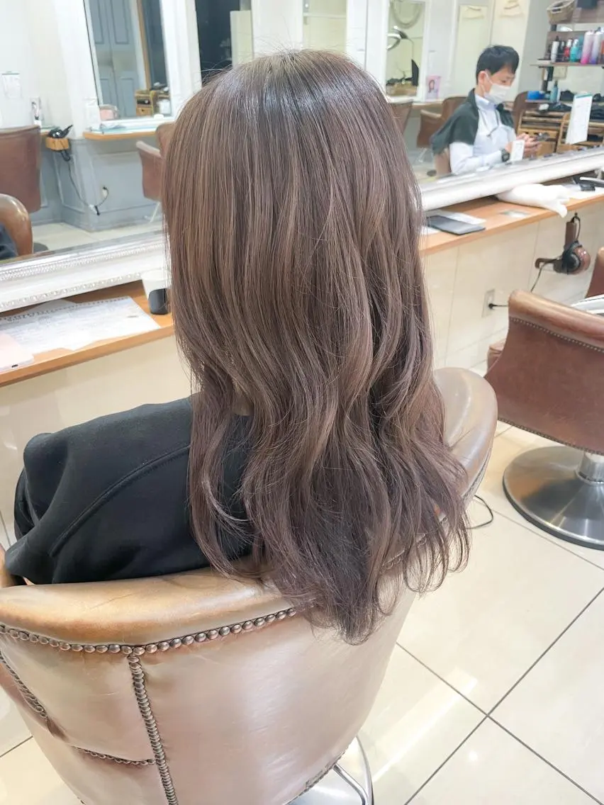 セミロング カラー 透明感カラー ダブルカラー グレージュ ヘアカラー ✨カラー支持No.1 🧸ワキ カナコ🧸のヘアスタイル