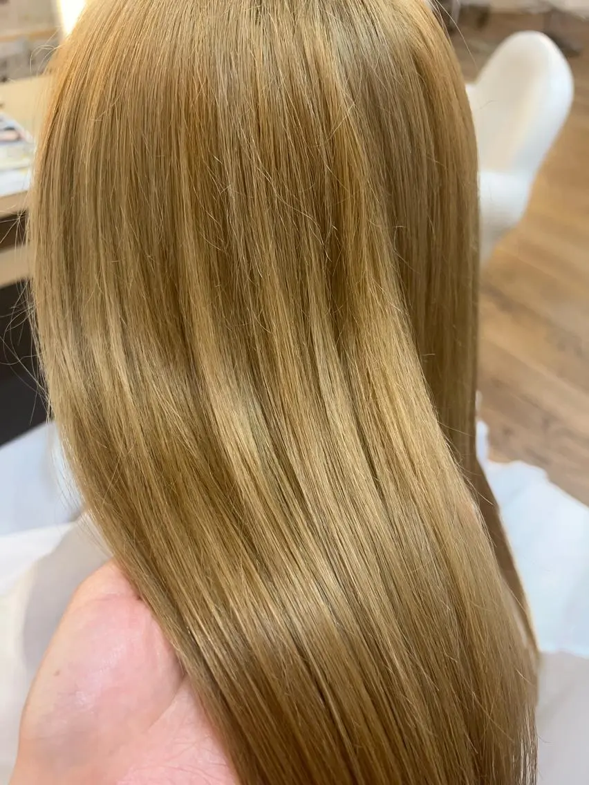 ロング カラー ヘアカラー トリートメント ✂︎HITOMI✂︎ 副店長のヘアスタイル