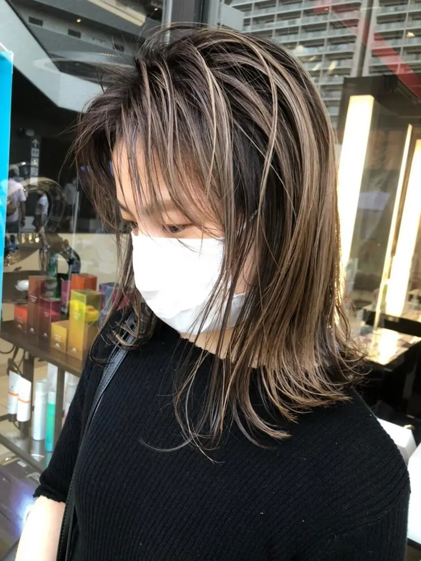 ミディアム カラー ハイライトカラー ハイライト メンズヘア特化 崎田 成人のヘアスタイル