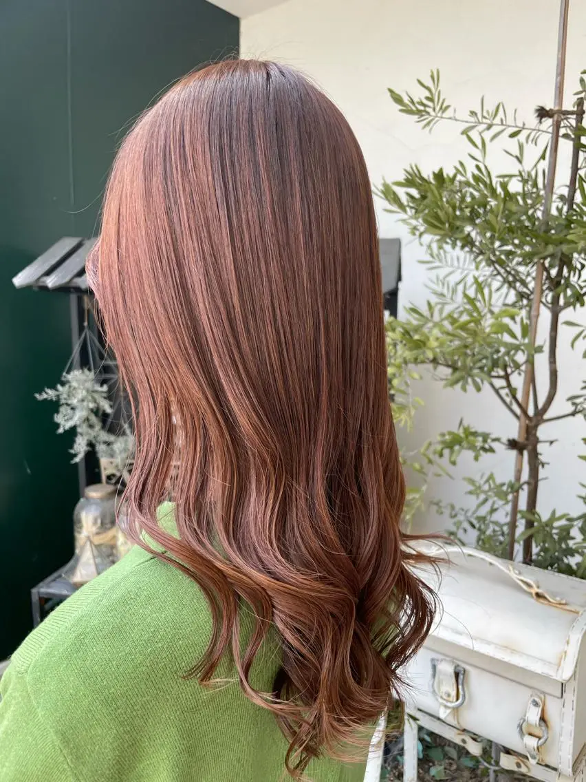 セミロング 山下 襟華のヘアスタイル